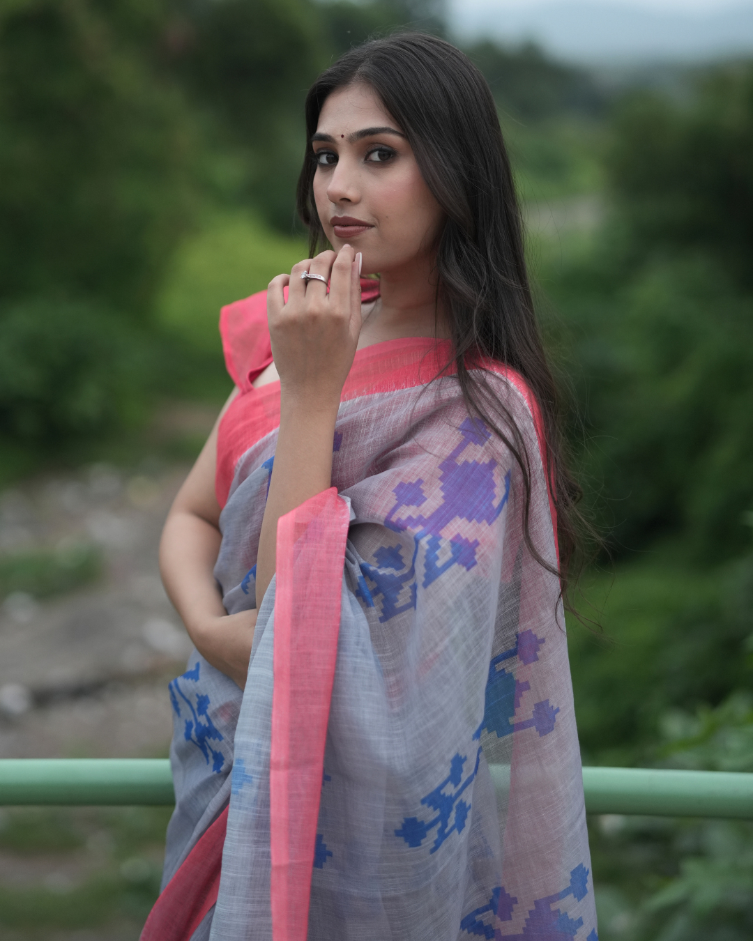 Grey & Coral Pink Ikat Motif Linen Saree