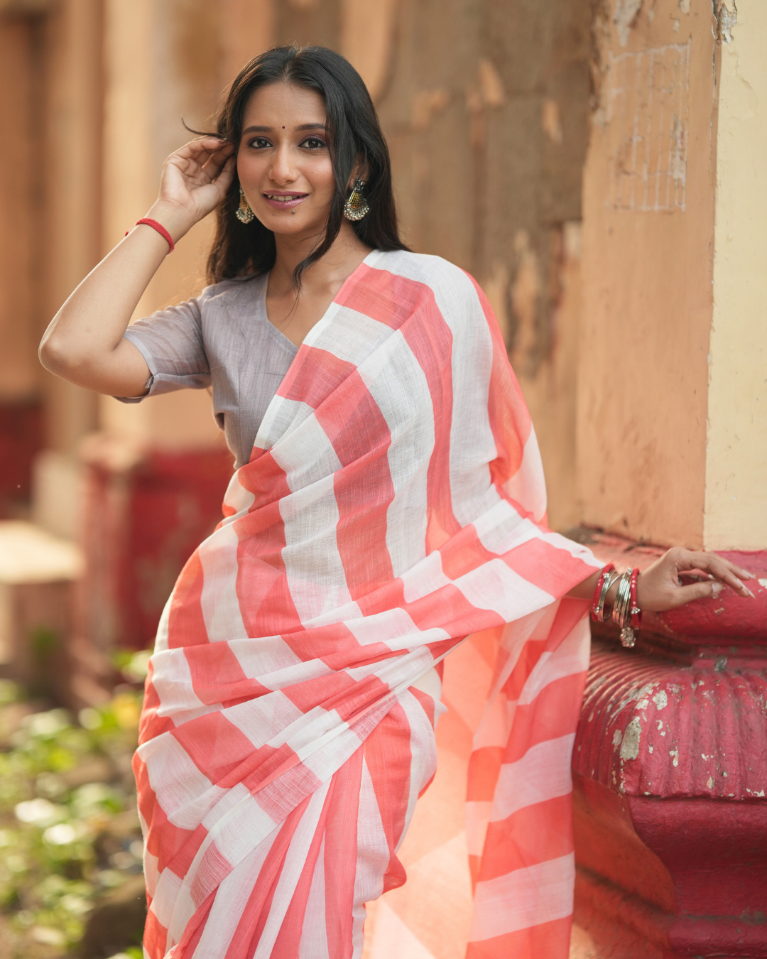 Coral Pink Diagonal Chevron Striped Linen Saree