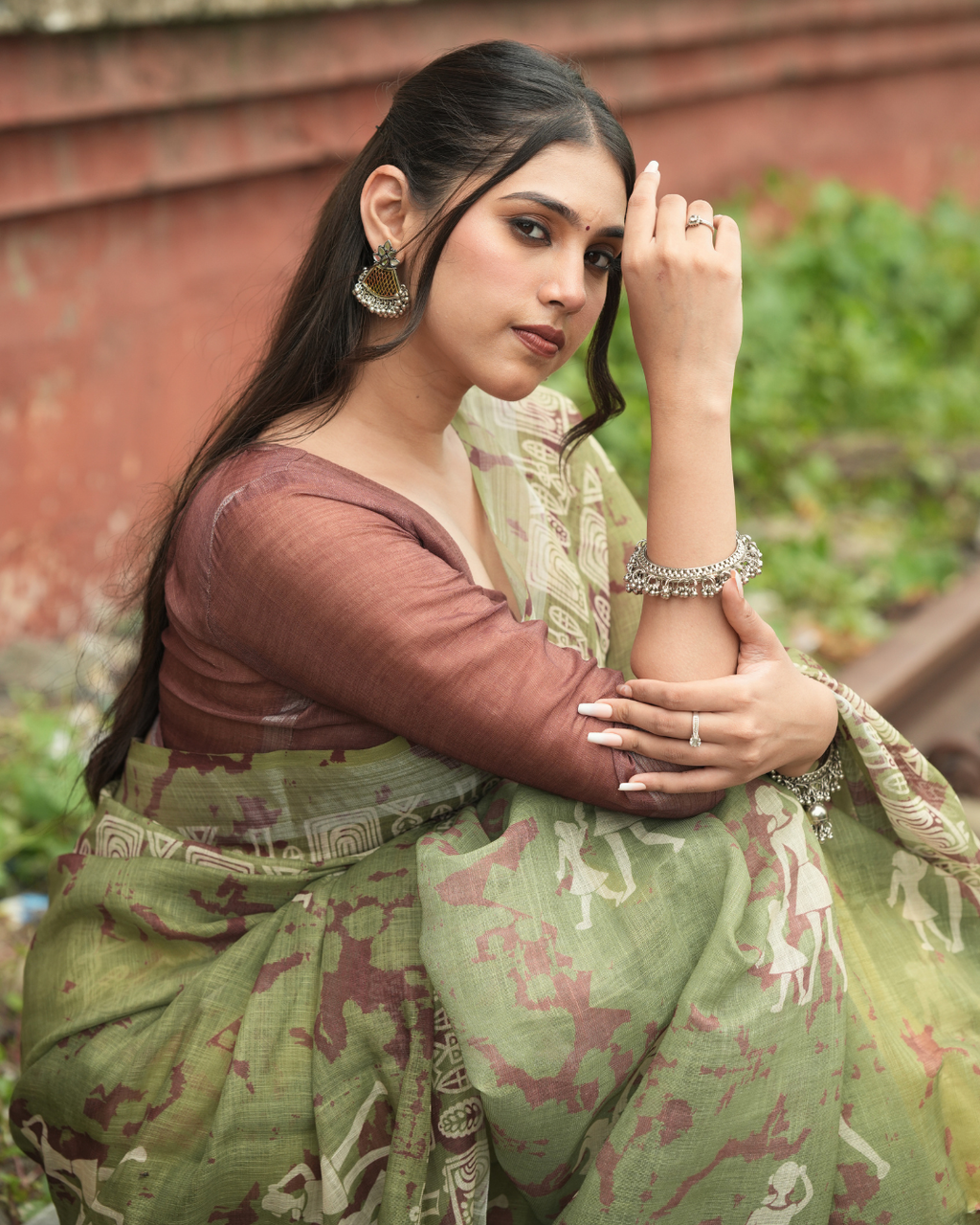 Sage Green Warli Tribal Art Printed Linen Saree