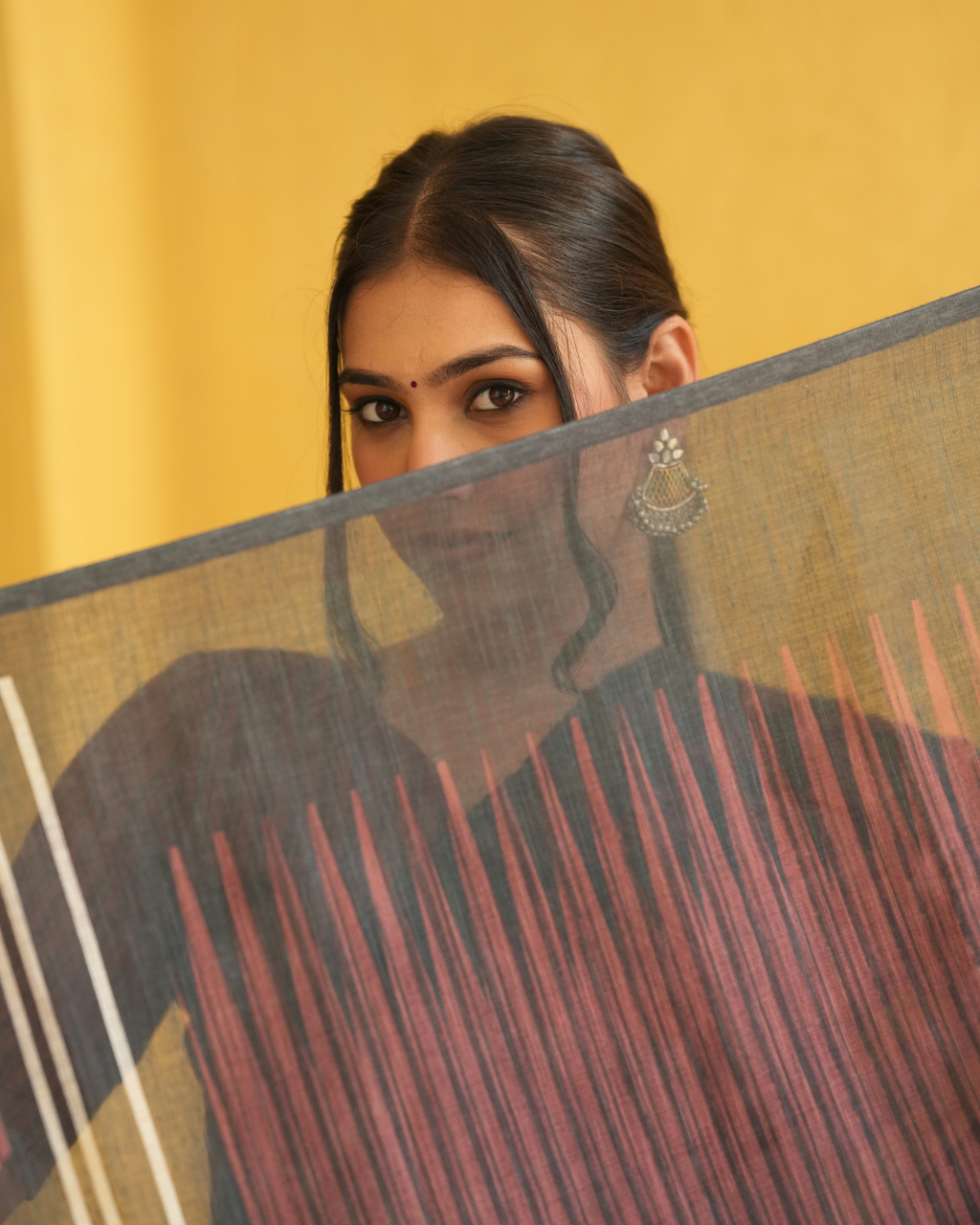 Charcoal Black & Maroon Herringbone Zigzag Linen Saree