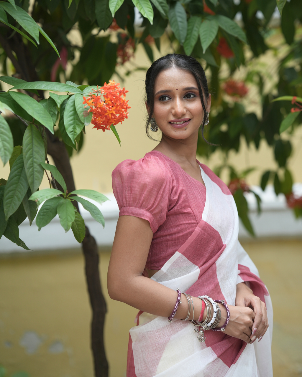 White & Crimson Red Multi-Stripe Block Linen Saree