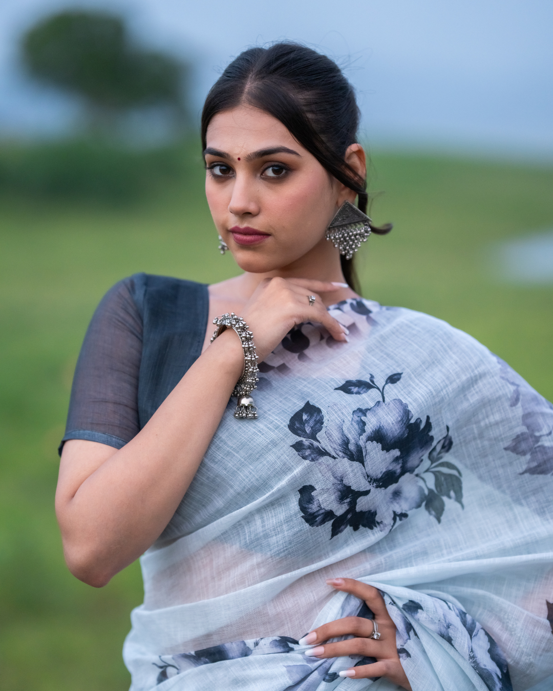 Ice Blue Dramatic Charcoal Peony Linen Saree